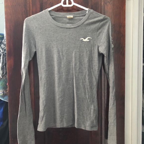 Long sleeve Hollister top - Picture 1 of 3
